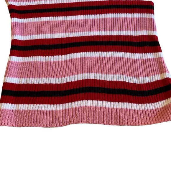 EUC Sweet Little Pink and Red Daisy Street Short Sleeve Sweater - Picture 7 of 9